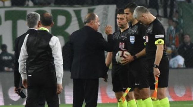 Fatih Terim maç sonrası kendinden geçti!