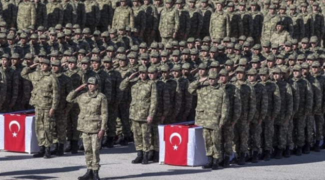 Bedelli askerlerin yemin töreninde İzmir Marşı yasağı