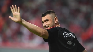 Beşiktaş'ta şok! Burak Yılmaz ile yollar ayrılıyor...