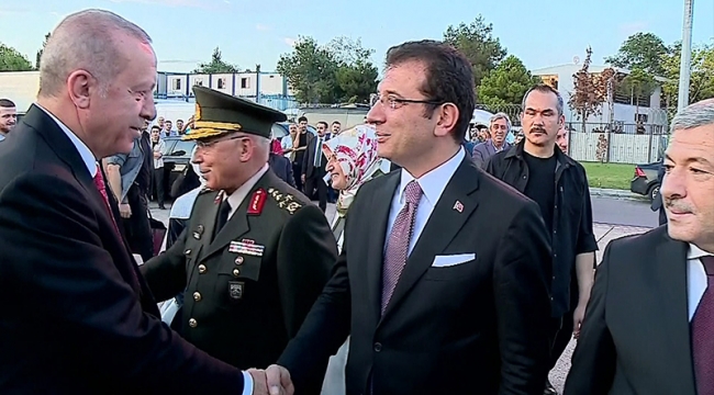 İstanbul'daki sela okunurken, Ekrem İmamoğlu yuhalandı