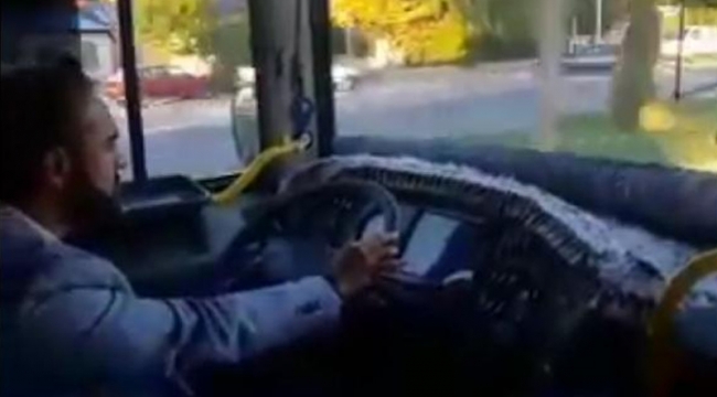 Şoförü gecikince yolcu otobüsünü belediye başkanı kullandı