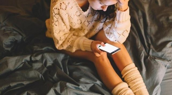 Gençler sosyal medya yüzünden 'uyku sorunu yaşıyor