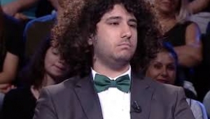 1 milyonu kazanan Arda Ayten'e Seninle akrabayız hatırlamadın mı?