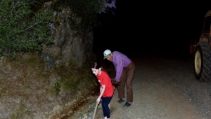 Kızı için yol açtıran babanın borçlarını Valilik kapattı