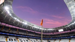 Vodafone Park'ta çatı skandalı