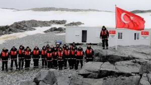 Türk bilim insanları Beyaz Kıta'daki üsse ulaştı