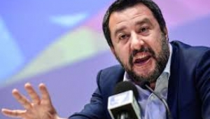  'Mülteci tehdidi çılgınlık'