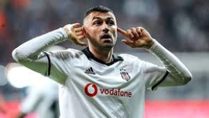 Burak Yılmaz'dan Beşiktaş'a şok tepki