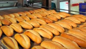 Mersin  Belediyesi'nin ücretsiz ekmek dağıtması yasaklandı