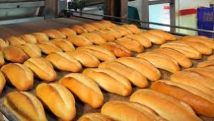 Mersin  Belediyesi'nin ücretsiz ekmek dağıtması yasaklandı