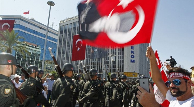 Zafer Bayramı etkinlikleri yasaklandı