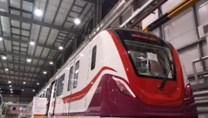 Gayrettepe-İstanbul Havalimanı Metrosu'nda ilk tren seti raylara indi  