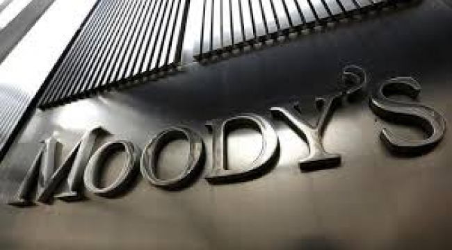 Moody's son olarak 13 bankanın kredi notlarını indirdi, görünüm negatif