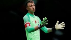 Galatasaray'da Fernando Muslera'nın lisansı askıya alındı!