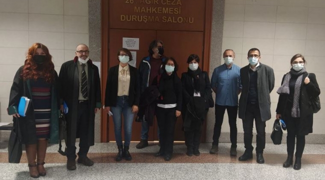 Cumhuriyet yöneticileri ve muhabirleri hakim karşısında