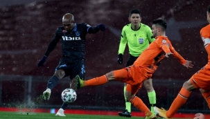Başakşehir isyanlarda: Hem Trabzonspor'u hem hakemi kutlarız!