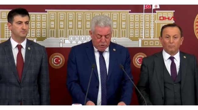 CHP'de flaş istifalar