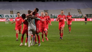 Beşiktaş penaltılarla tur atladı