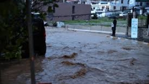 İzmir'de 'afet' uyarısı:  Zorunlu olmadıkça evden çıkmayın