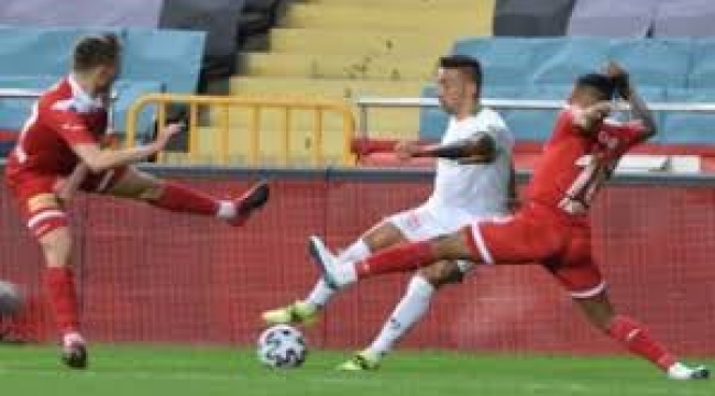 Ersun Yanal: Antalyaspor başarı hikayesi yazıyor