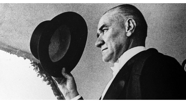 Atatürk'ün 'Nutuk' adlı eserinin öğrencilere dağıtılması 'uygun' bulunmadı!