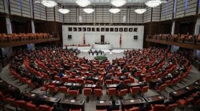 Emekli büyükelçi ve amirallerden sonra bir bildiri de eski vekillerden