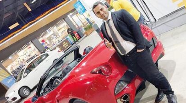 Evim' görünümlü saadet zinciri! Markette reyoncuydu Ferrari aldı!.