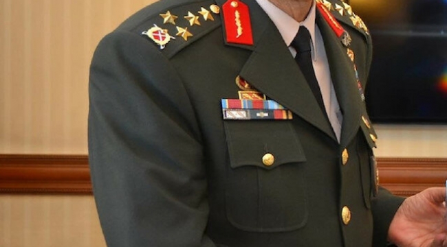 4 general emekli oldu, 5 general bir üst rütbeye terfi ettirildi