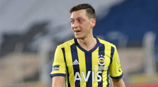 Fenerbahçe'de Mesut Özil neden kadroda yok?