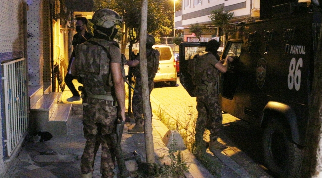 İstanbul'da uyuşturucu satıcılarına yönelik operasyon: Çok sayıda gözaltı
