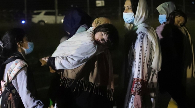 Kabil'de havalimanındaki terör saldırılarında ölenlerin sayısı 110'a yükseldi