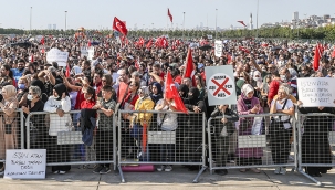 Aşı karşıtları İstanbul'da toplandı: Dilipak konuşma yaptı