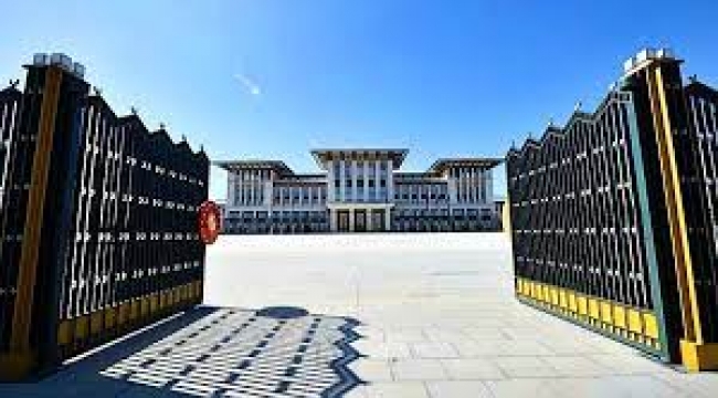 AKP'li vekil: Saray dediğiniz Külliye'de çalışıp aç kalanlar var!