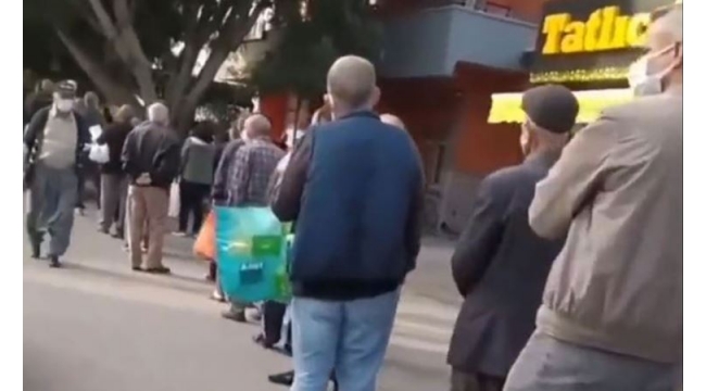 Zam yağmuru devam ediyor: Bu sefer de ekmek kuyruğu