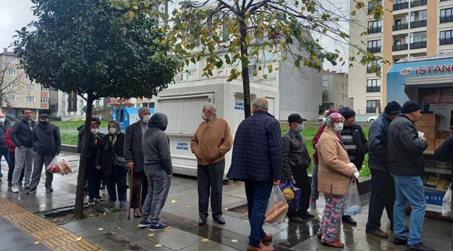 İstanbul'daki ekmek kuyruğu New York Times'da