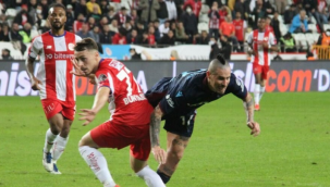 Lider Trabzonspor, Süper Lig'de ilk mağlubiyetini aldı