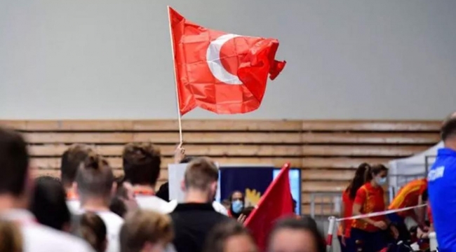 Özel Sporcular 24 Madalya İle Yurda Giriş Yaptı