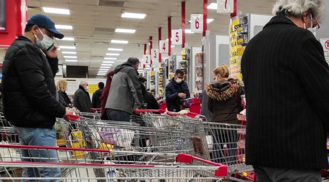 Ürünleri bekletiyoruz: 'Yağ, süt, un, şeker ve sigarada satışları sınırlandırdı'