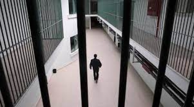 Açık cezaevi hükümlülerinin Covid-19 izinleri 2 ay uzatıldı