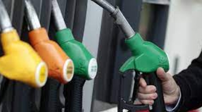 Akaryakıt ürünlerine ilk indirim geldi! 2 lira 29 kuruş ucuzladı
