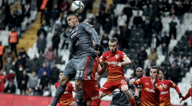 Beşiktaş Türkiye Kupası'ndan elendi: Kayserispor yarı finalist