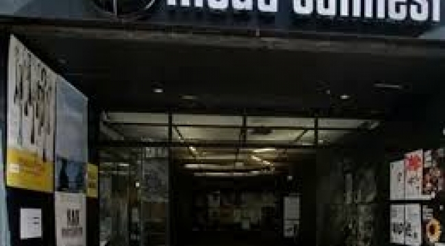 Moda Sahnesi'nin elektriği önce kesildi sonra açıldı