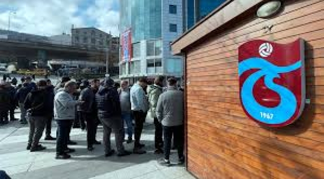 Taraftarın şampiyonluk heyecanı! Trabzonspor maç bileti 5 dakikada bitti