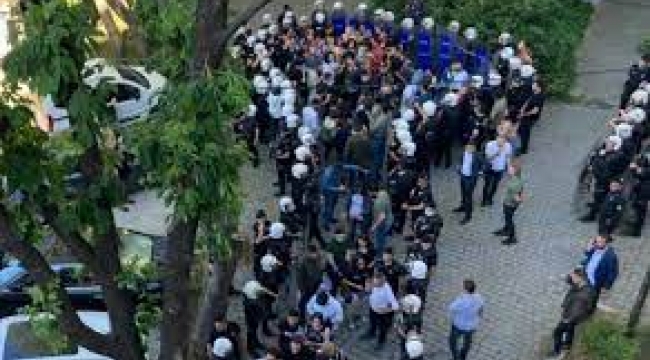 Boğaziçi Onur Yürüyüşüne Polis Müdahalesi: 30 Gözaltı