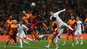 Sivasspor Galatasarayı  3-2 maglup etti