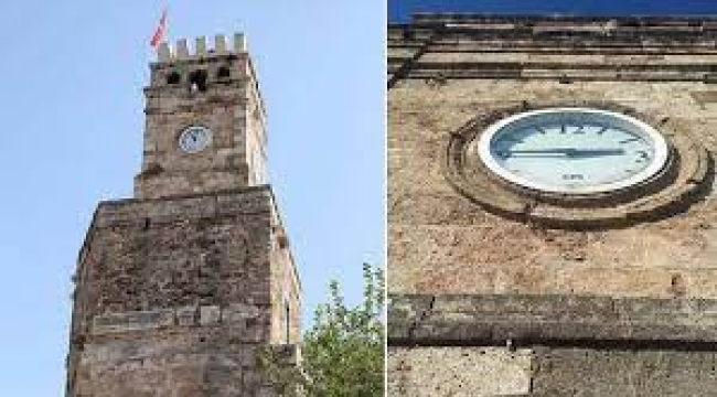Antalya Saat Kulesi'ndeki tarihi saatleri çalıp, yerine plastiklerini koymuşlar!