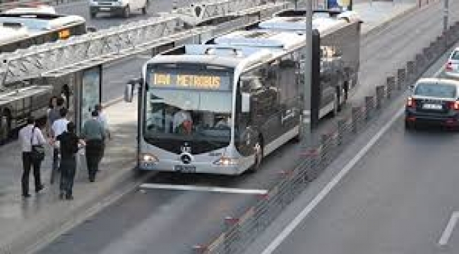 Metrobüs yolunda 'Beyaz Yol' uygulaması için çalışmalar başladı
