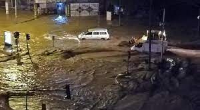 Antalya'nın iki ilçesinde sel felaketi: 