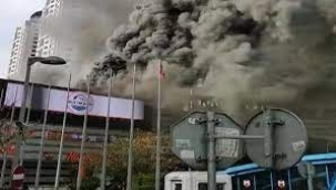 Levent'te alışveriş merkezinde yangın
