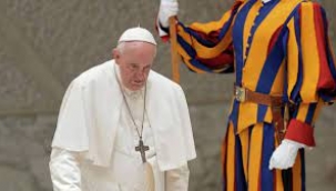 Papa Francis: 'İblis Bizi Kuşattı!'
